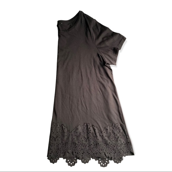 Plus Sized Lace Trim Flowy Tshirt - Picture 3 of 4